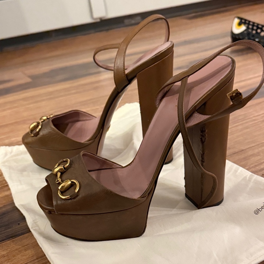 Gucci Tan Platform Heels with Gold Horsebilt Accents sz 39